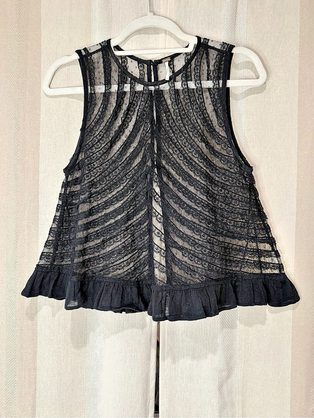Free People Black Lace Ruffle Blouse Size Medium Like New